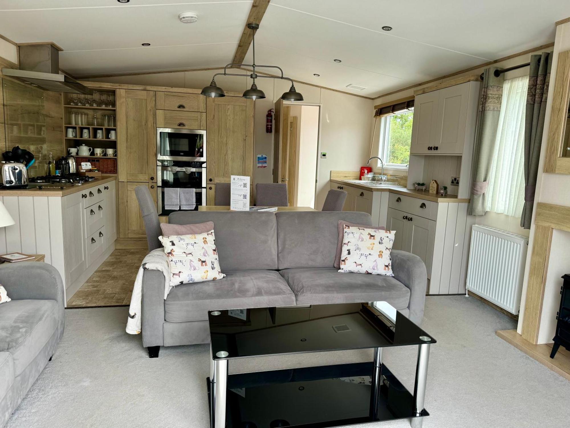 Paws Lodge, Hot Tub, Pet Friendly South Cerney Extérieur photo